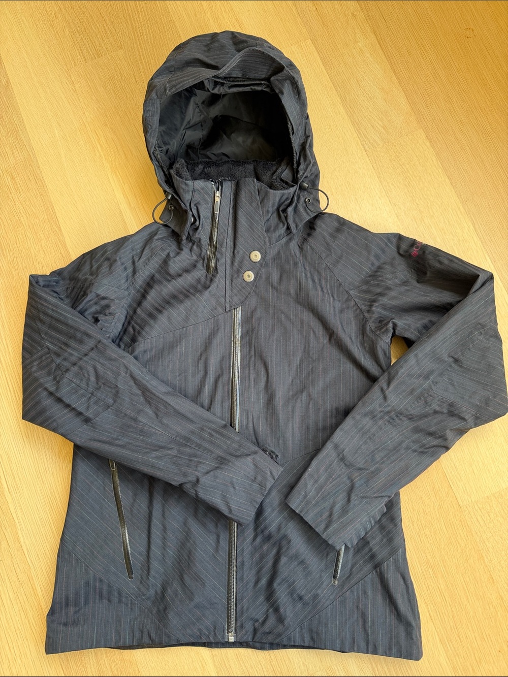 Columbia Women's Omni-Tech Black Hooded Winter Ski Jacket Pinstripes Size S